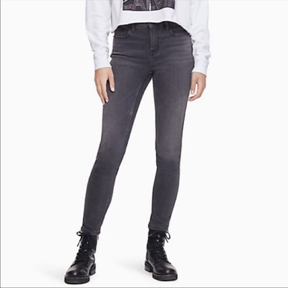 Calvin Klein 8W x 32L Grey Classic Low Rise Ultimate Skinny Jeans
